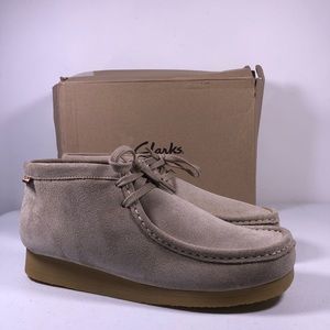 clarks stinson hi sand suede